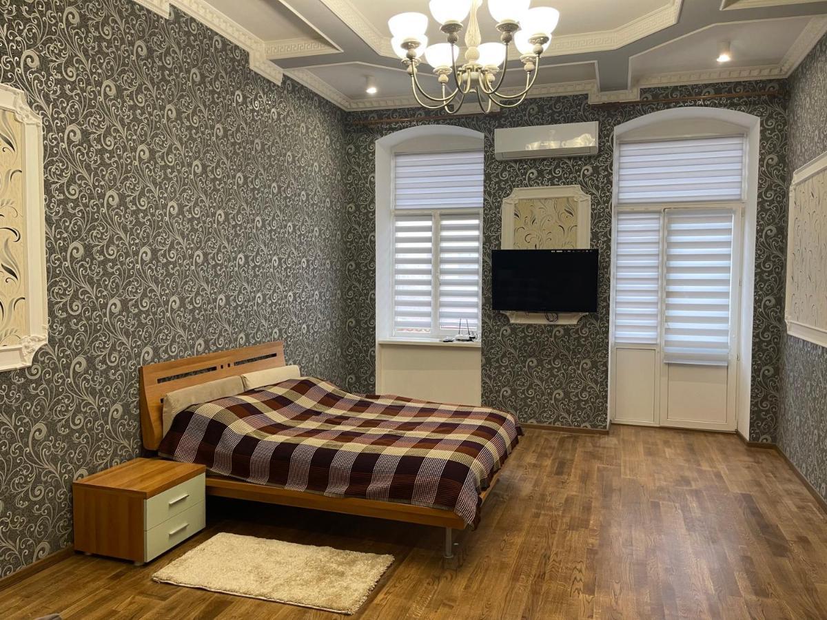 Lux Apartment In Zentrum 切尔诺夫策 外观 照片