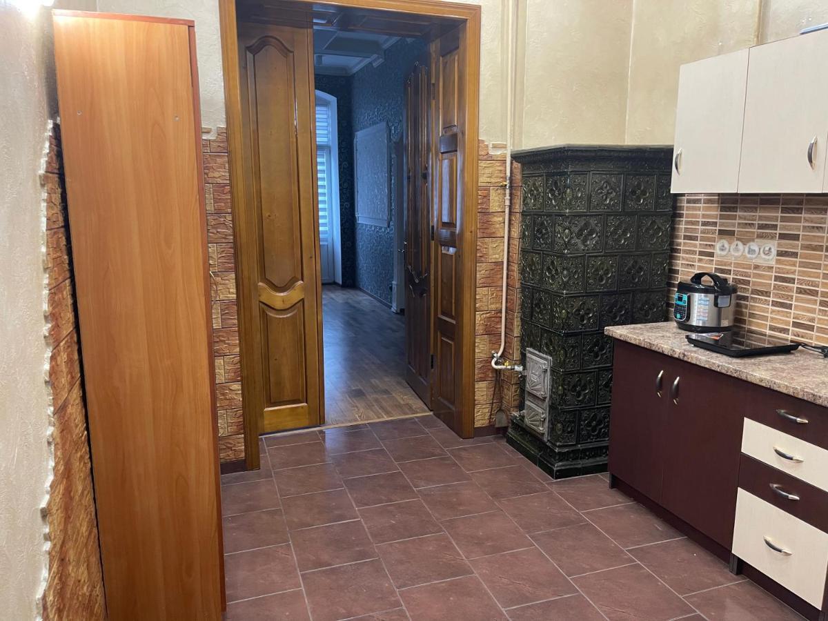 Lux Apartment In Zentrum 切尔诺夫策 外观 照片