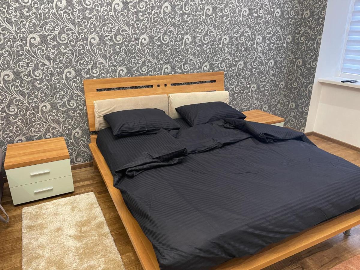 Lux Apartment In Zentrum 切尔诺夫策 外观 照片