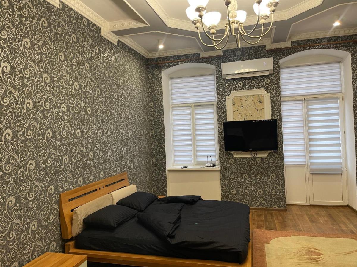Lux Apartment In Zentrum 切尔诺夫策 外观 照片